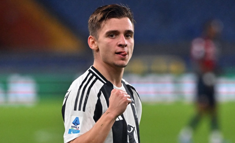 敬队礼的动作要领_重返敬练脚队官方合集_